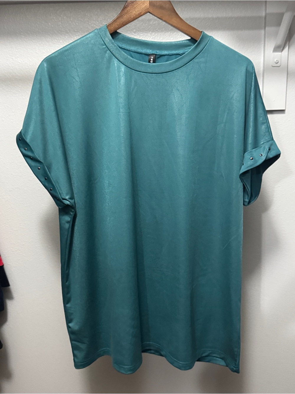 2 Fly Teal (Lux) Short-Sleeve Tee with Rolled Sleeve Studs